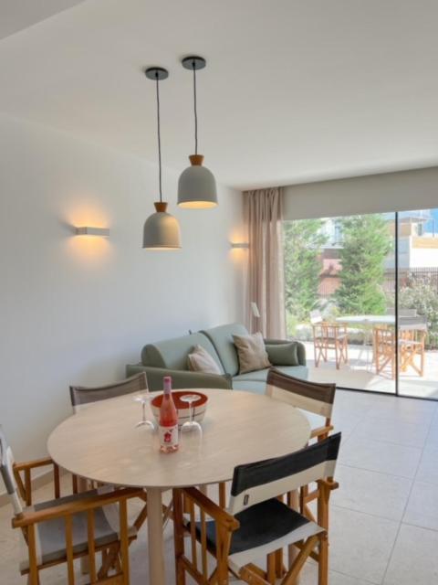 Eco-Apartments La Marineda Roses Exterior photo